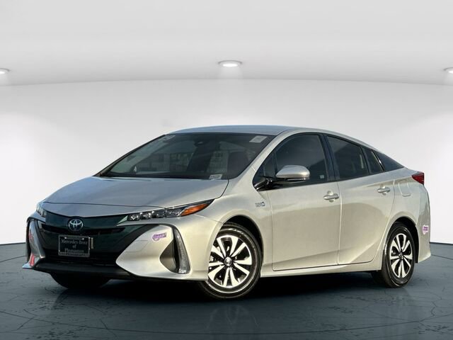 Used 2019 Toyota Prius Prime Premium image 2