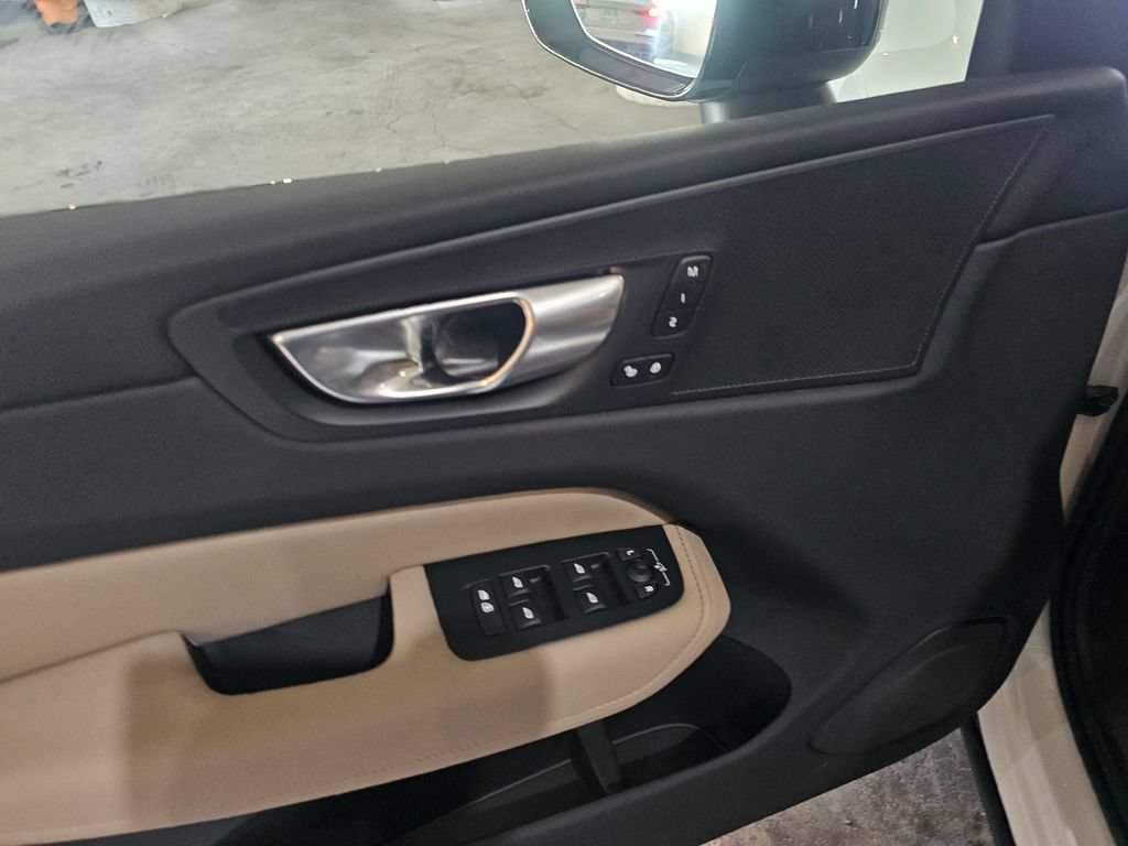 Used 2026 Volvo XC60 B5 Plus w/ Protection Package Premier AWD/4WD image 19