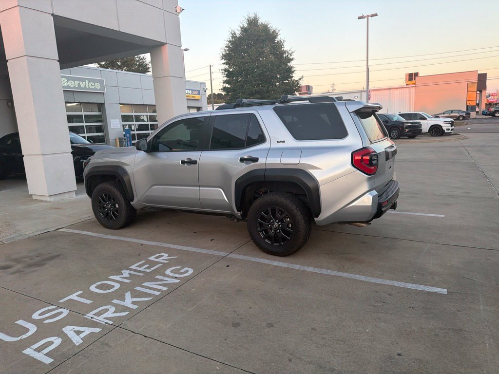 Used 2025 Toyota 4Runner SR5 AWD/4WD image 11