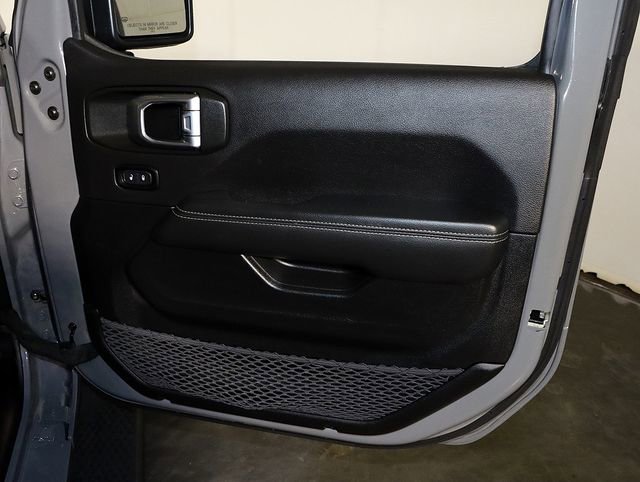 Used 2023 Jeep Wrangler Unlimited Sahara image 36