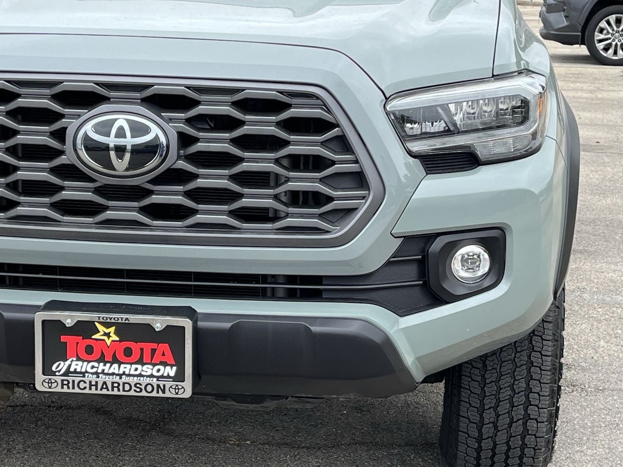Used 2022 Toyota Tacoma TRD Off-Road w/ Technology Package AWD/4WD image 8