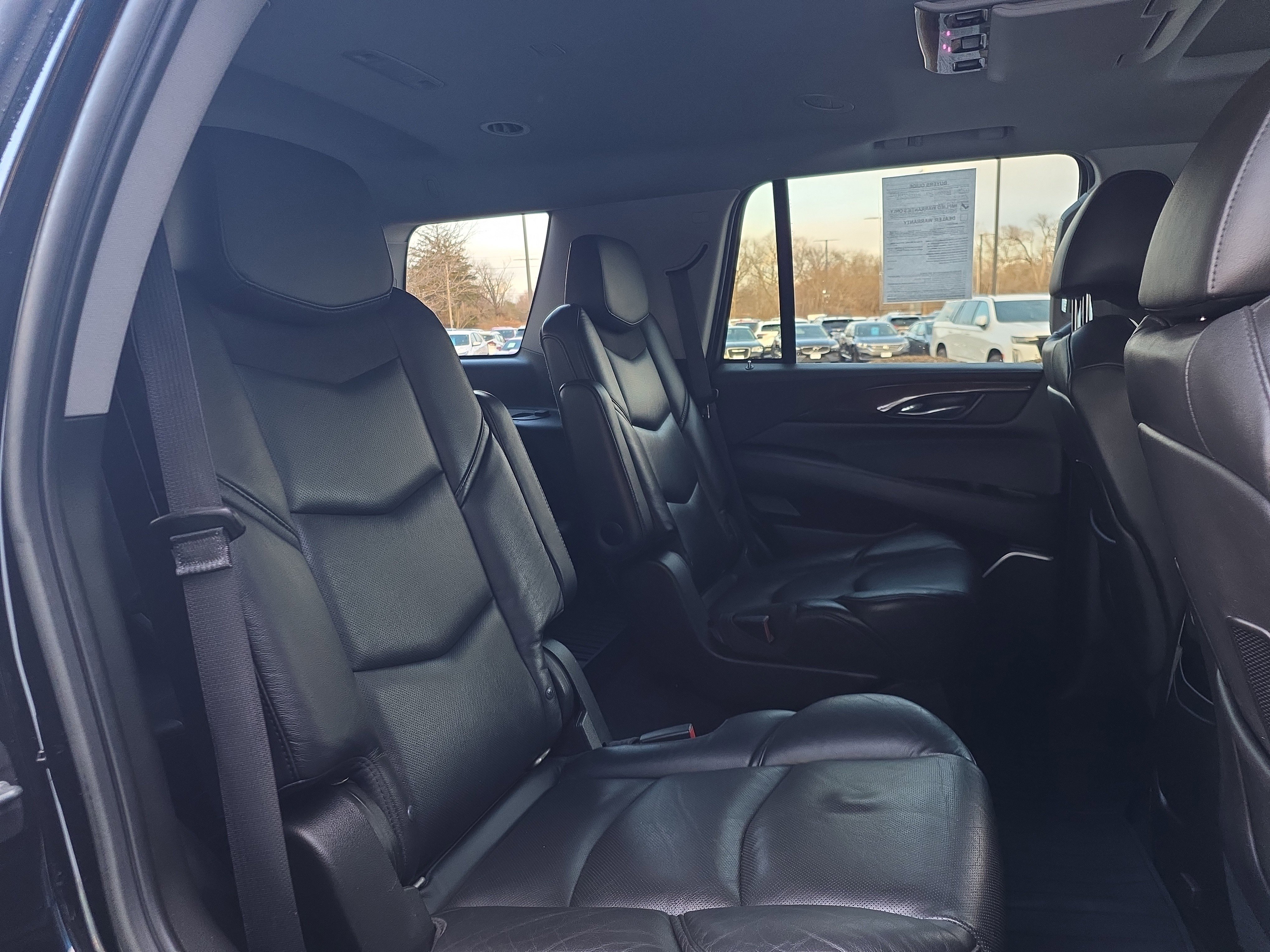 Used 2018 Cadillac Escalade Luxury image 33