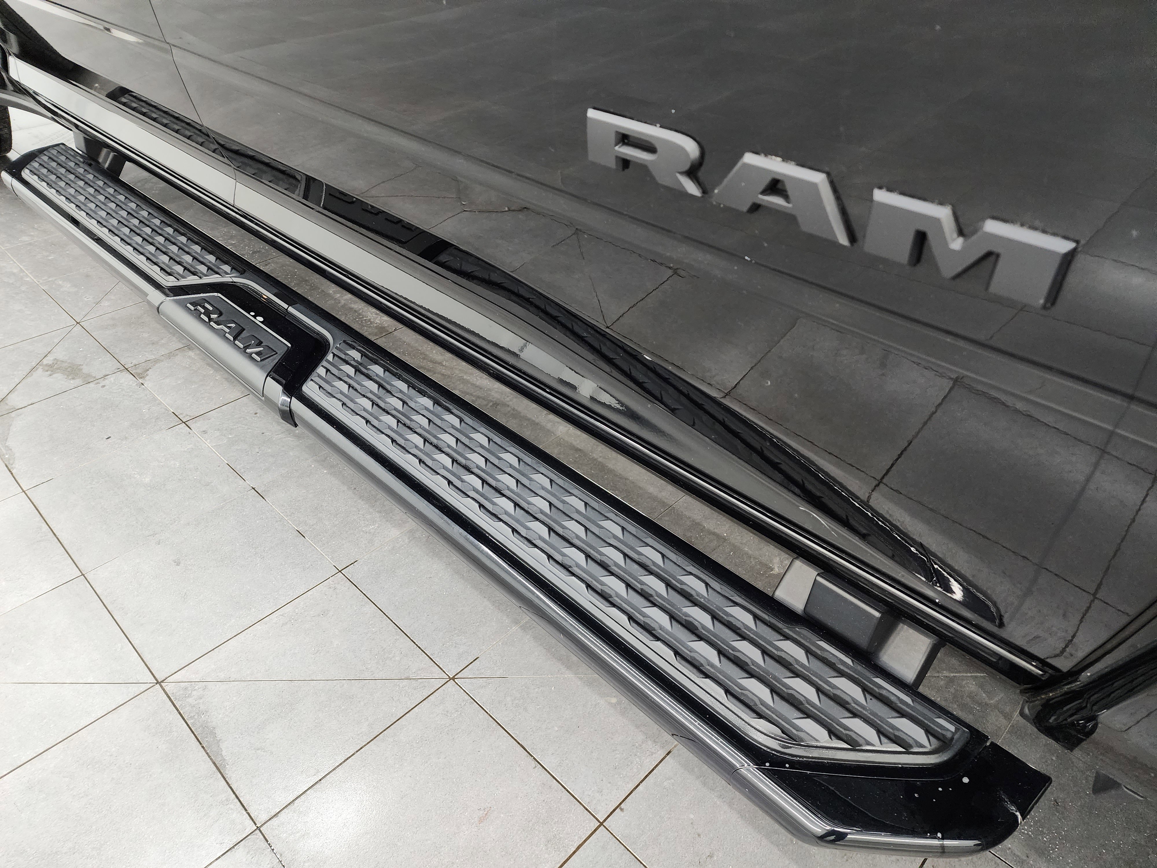 Used 2020 RAM 3500 Laramie image 28