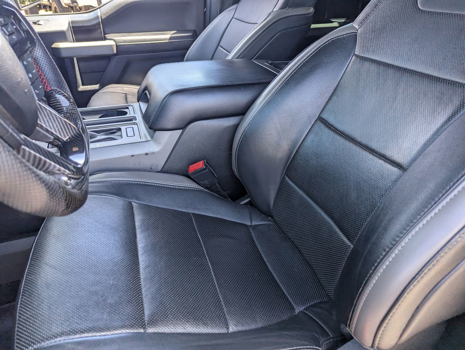Used 2018 Ford F150 Raptor w/ Equipment Group 802A Luxury AWD/4WD image 28