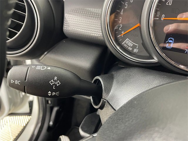 Used 2016 MINI Cooper 2-Door Hardtop image 13