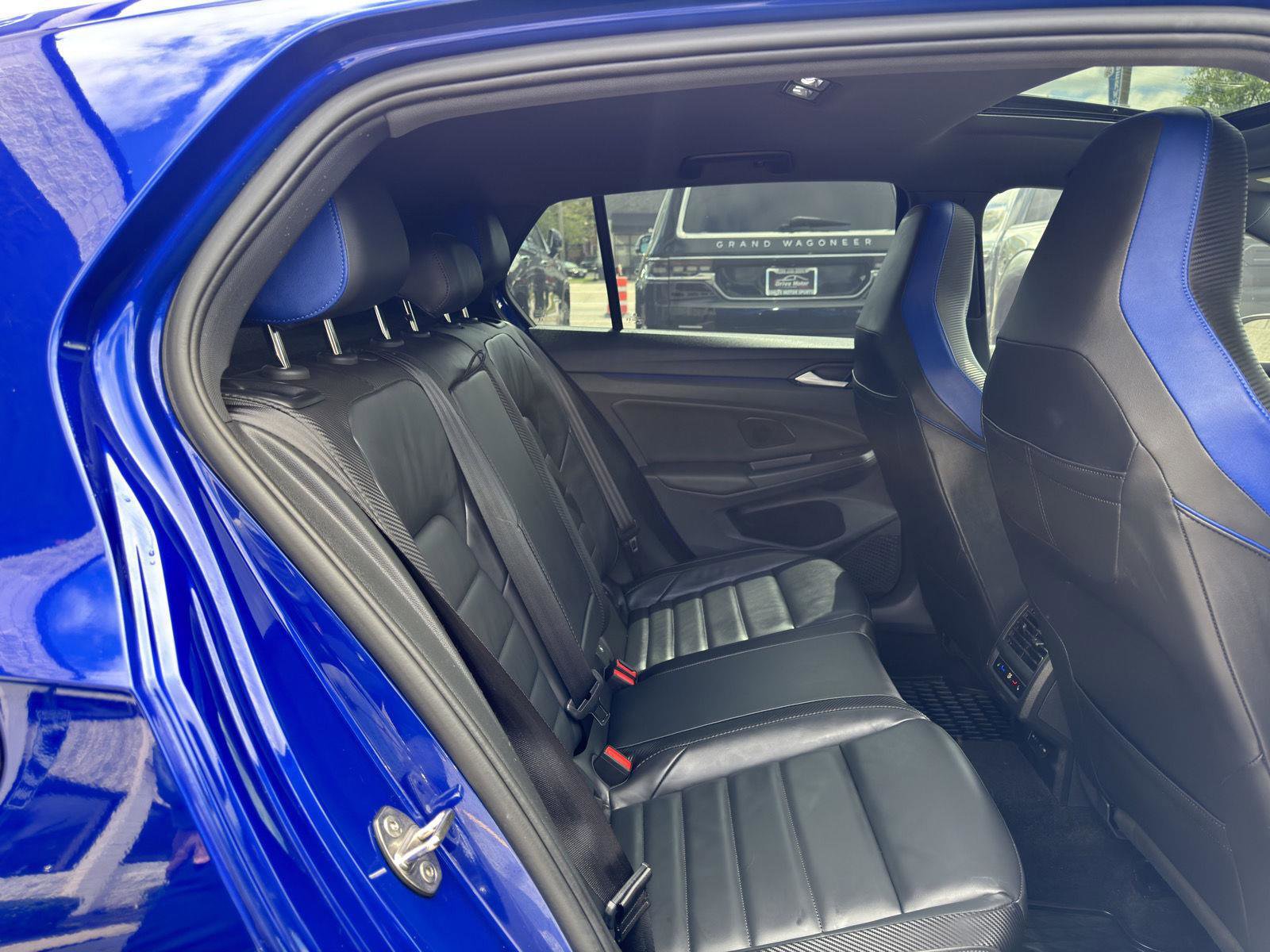 Used 2024 Volkswagen Golf R AWD/4WD image 39