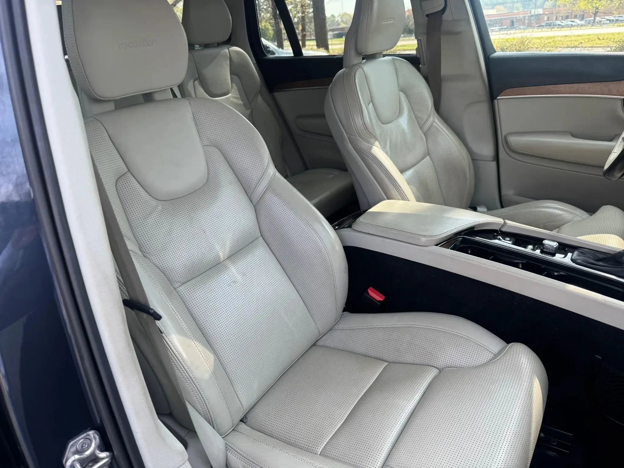 Used 2020 Volvo XC90 T6 Inscription w/ Protection Package Premier AWD/4WD image 24