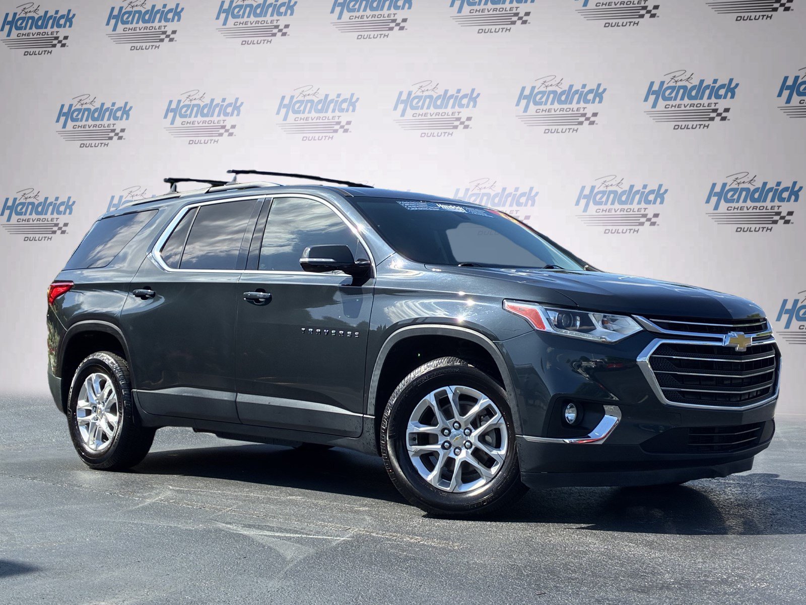 Used 2019 Chevrolet Traverse LT FWD image 2