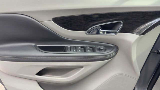 Used 2015 Buick Encore Convenience FWD image 18