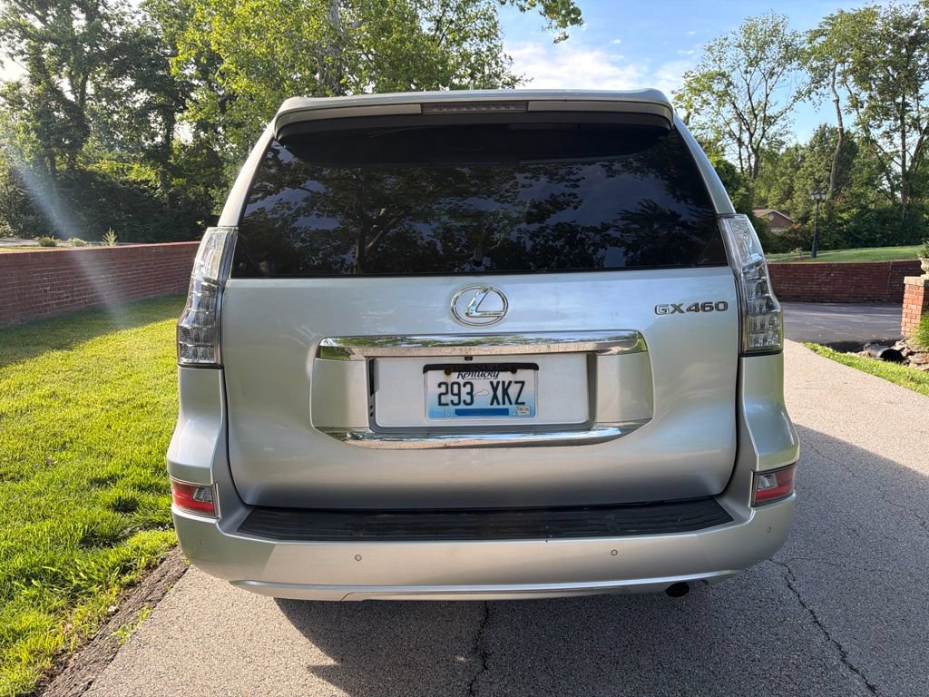 Used 2017 Lexus GX 460 Premium w/ Premium Package AWD/4WD image 10