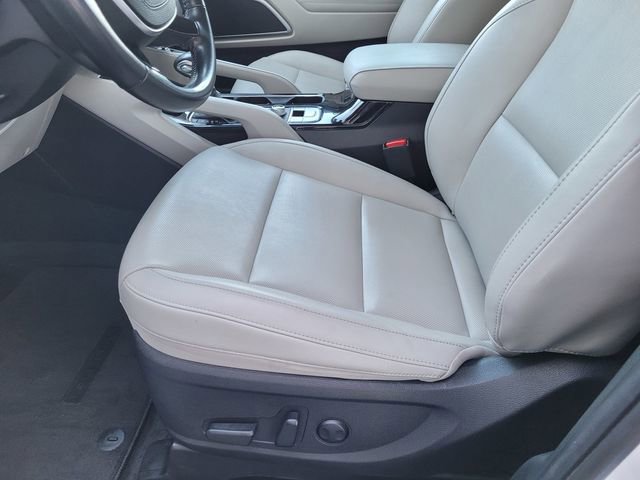 Used 2023 Kia Telluride S w/ S Sunroof Package FWD image 15