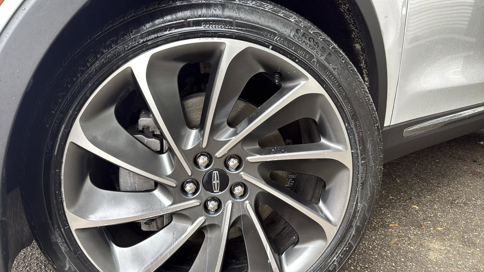 Certified 2022 Lincoln Nautilus Reserve w/ Equipment Group 201A image 9