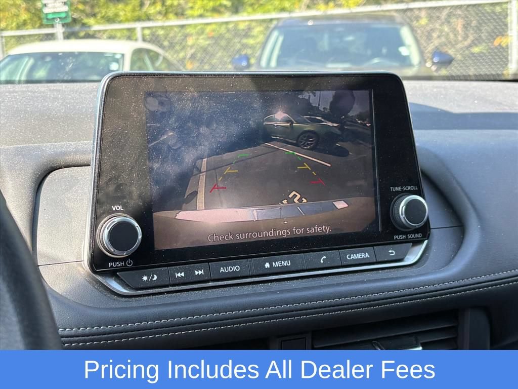 Used 2024 Nissan Rogue SV AWD/4WD image 9