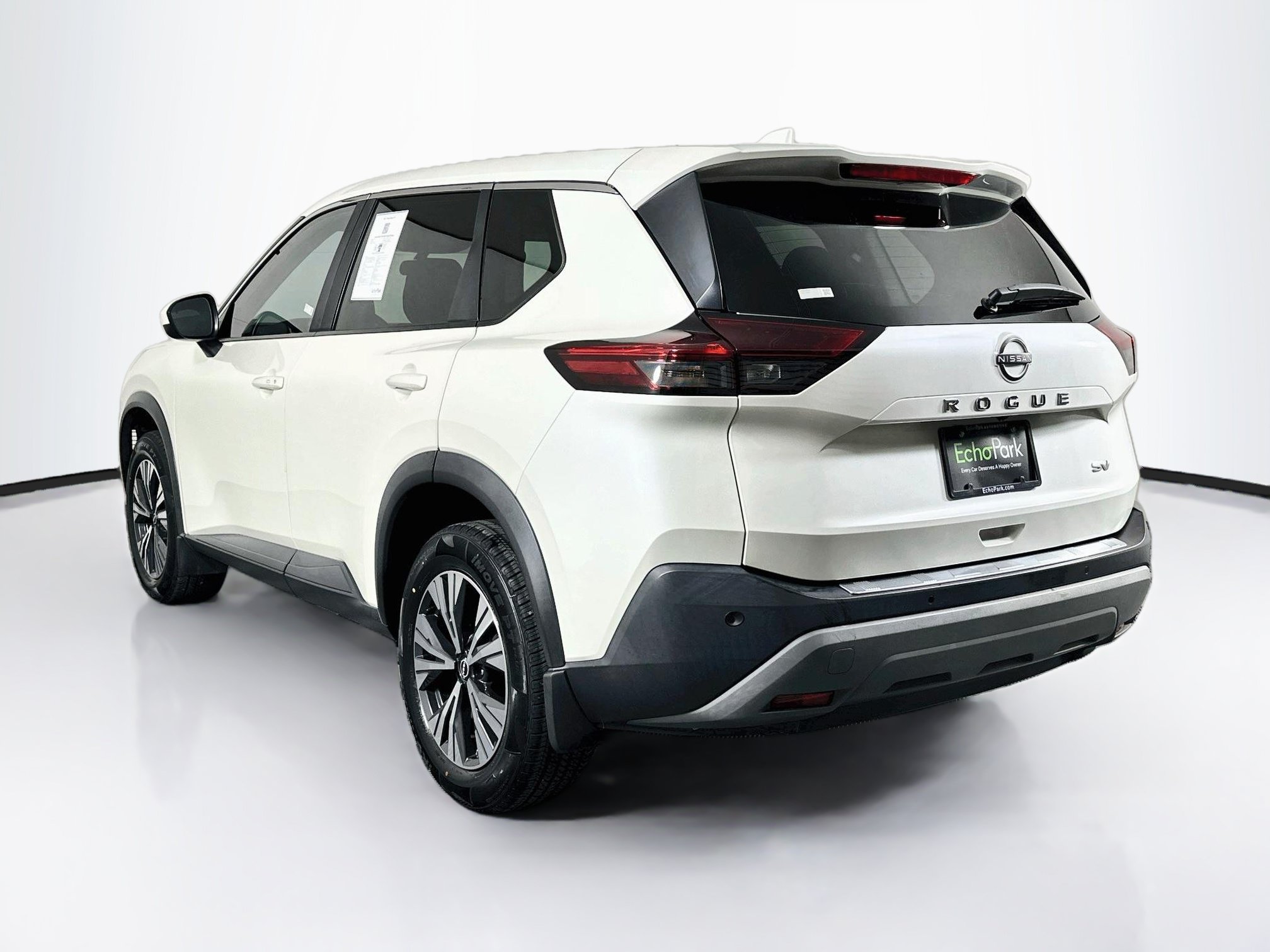 Used 2023 Nissan Rogue SV FWD image 5