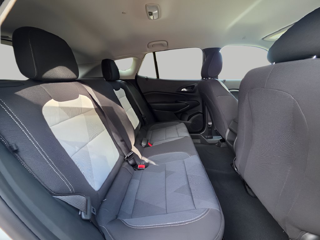 New 2026 Chevrolet Trax LS w/ LS Convenience Package FWD image 7