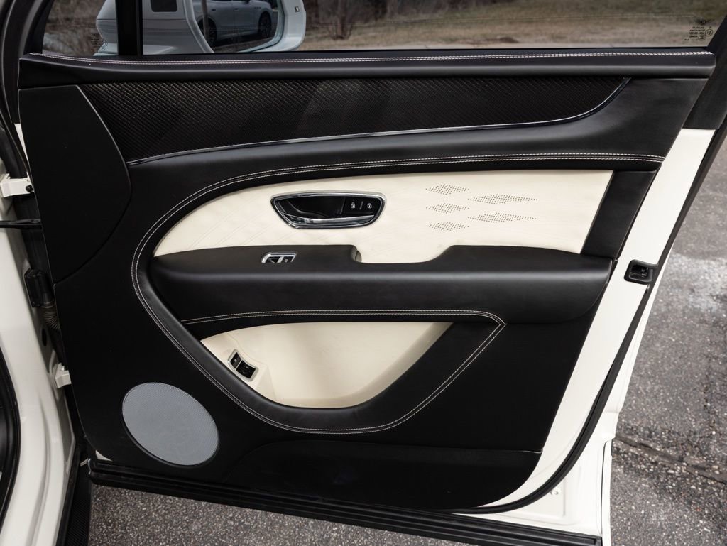 Used 2023 Bentley Bentayga Extended Wheelbase image 74