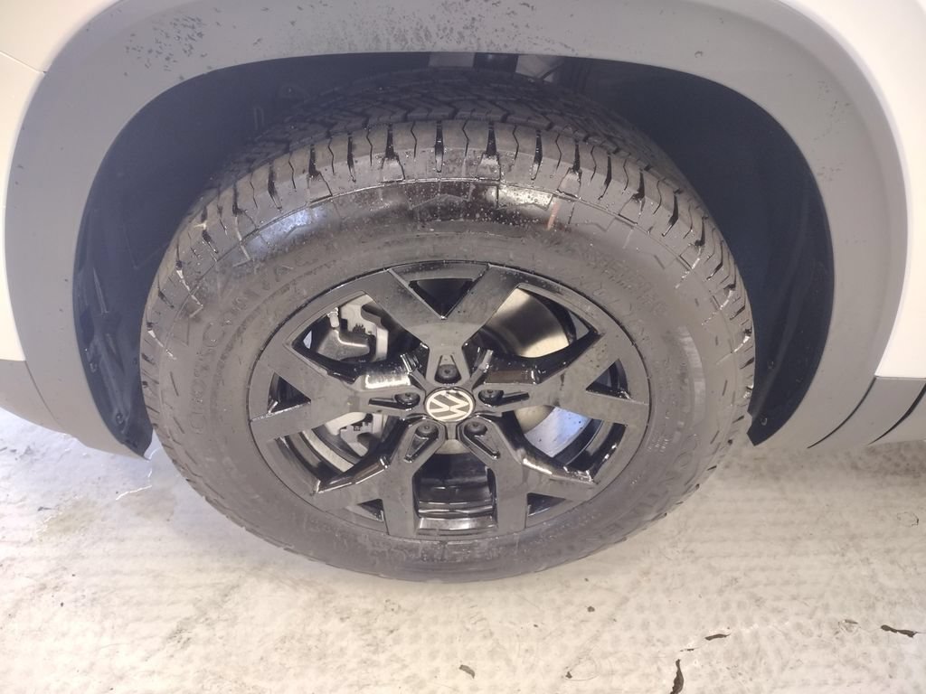 New 2026 Volkswagen Atlas Peak Edition AWD/4WD image 5