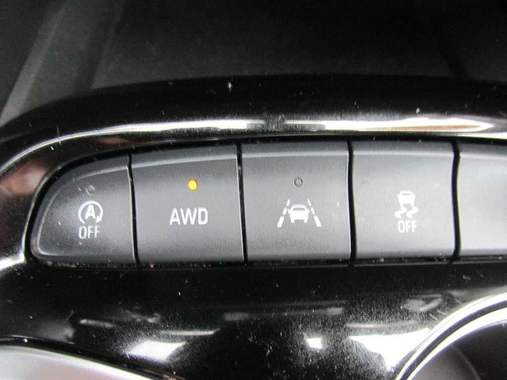 Used 2022 Buick Encore GX Essence w/ Experience Buick Package AWD/4WD image 16