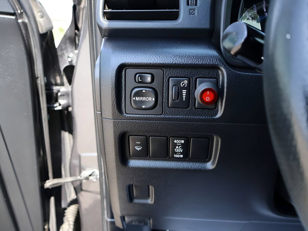Used 2019 Toyota 4Runner SR5 AWD/4WD image 36