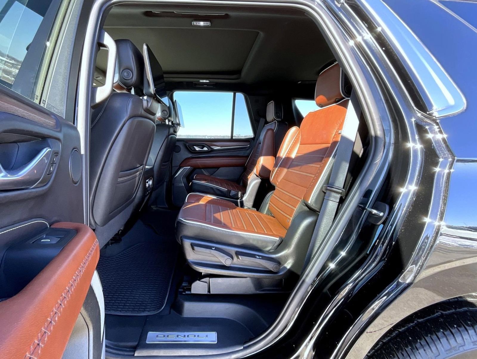 Used 2023 GMC Yukon Denali Ultimate image 22