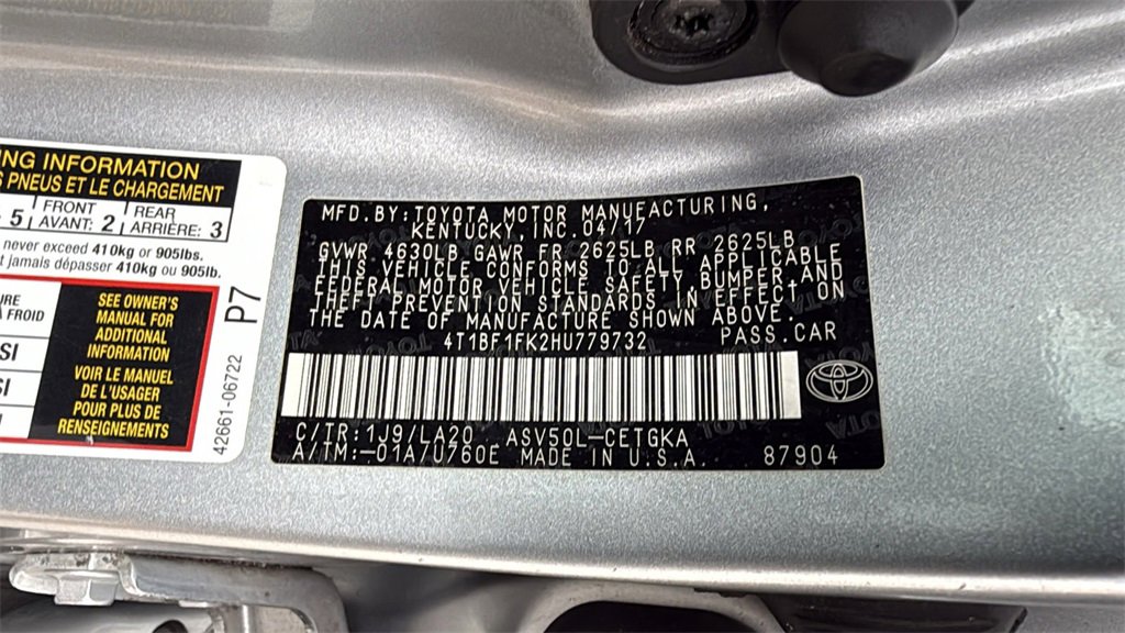 Used 2017 Toyota Camry XLE image 32