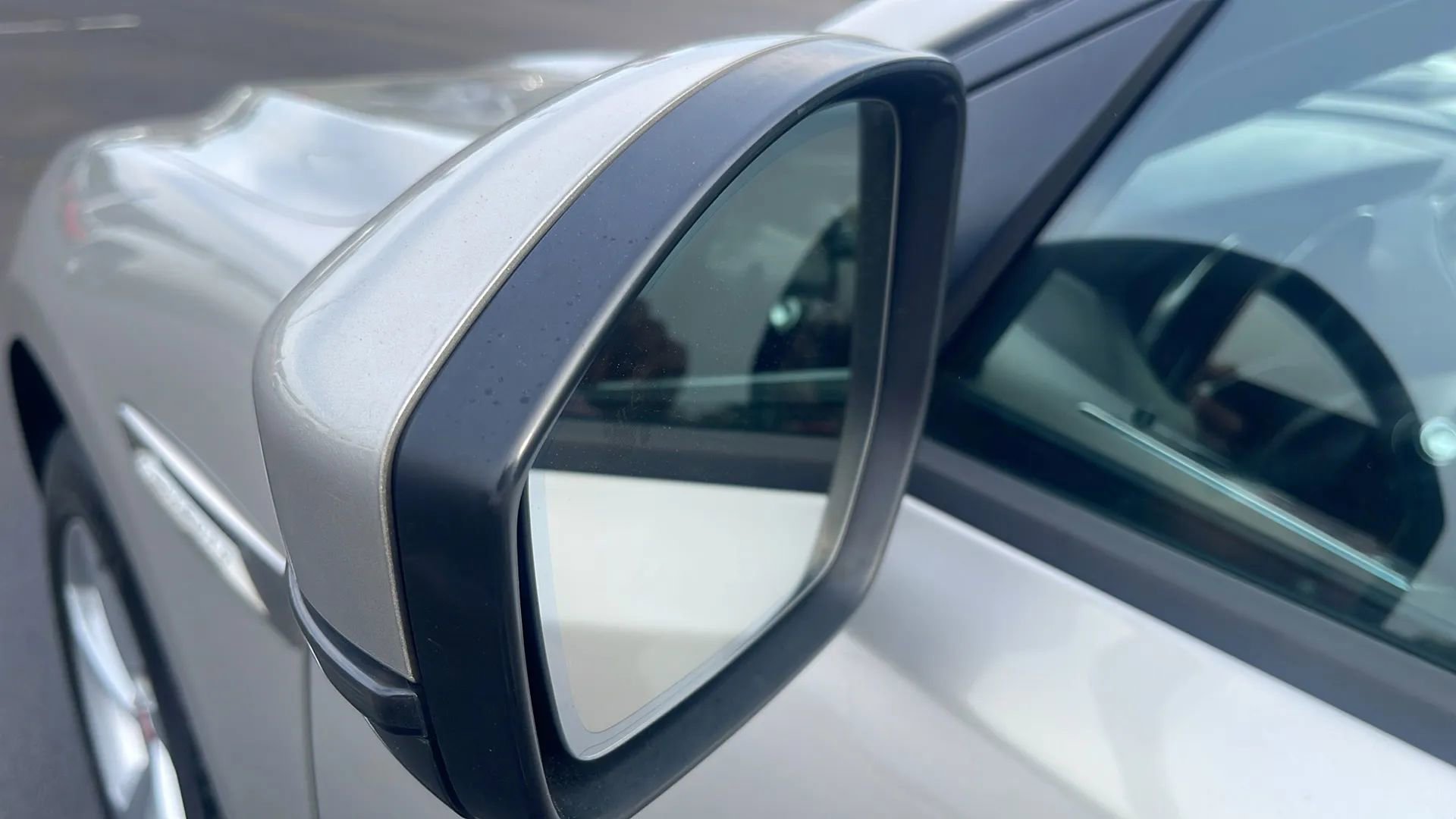 Used 2017 Jaguar F-PACE Premium image 14