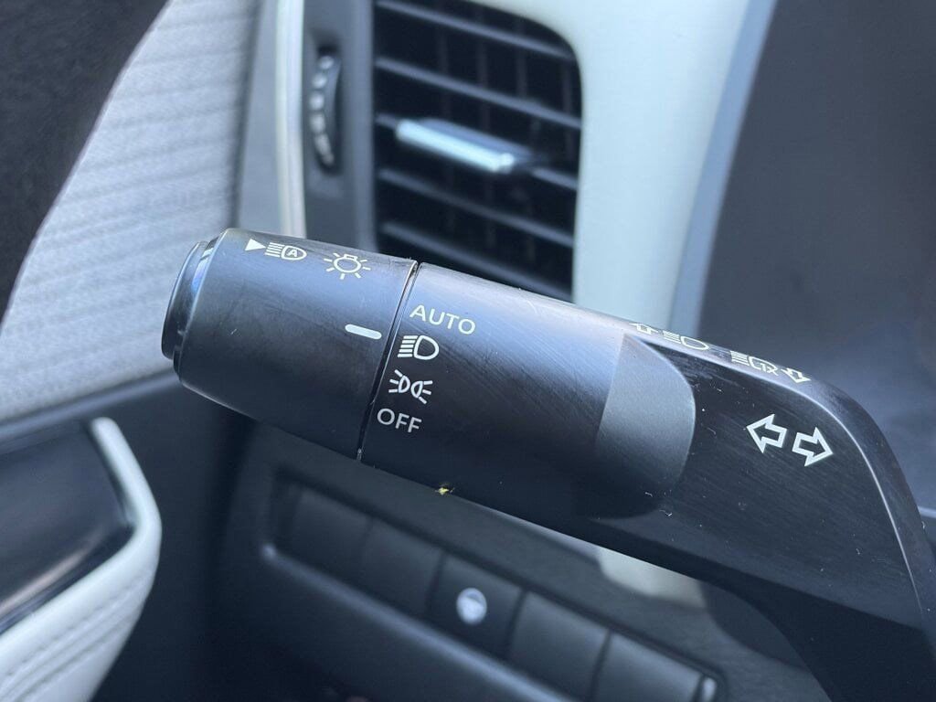 Certified 2023 Nissan Rogue SV image 18