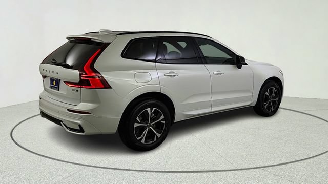 Used 2026 Volvo XC60 B5 Core AWD/4WD image 7