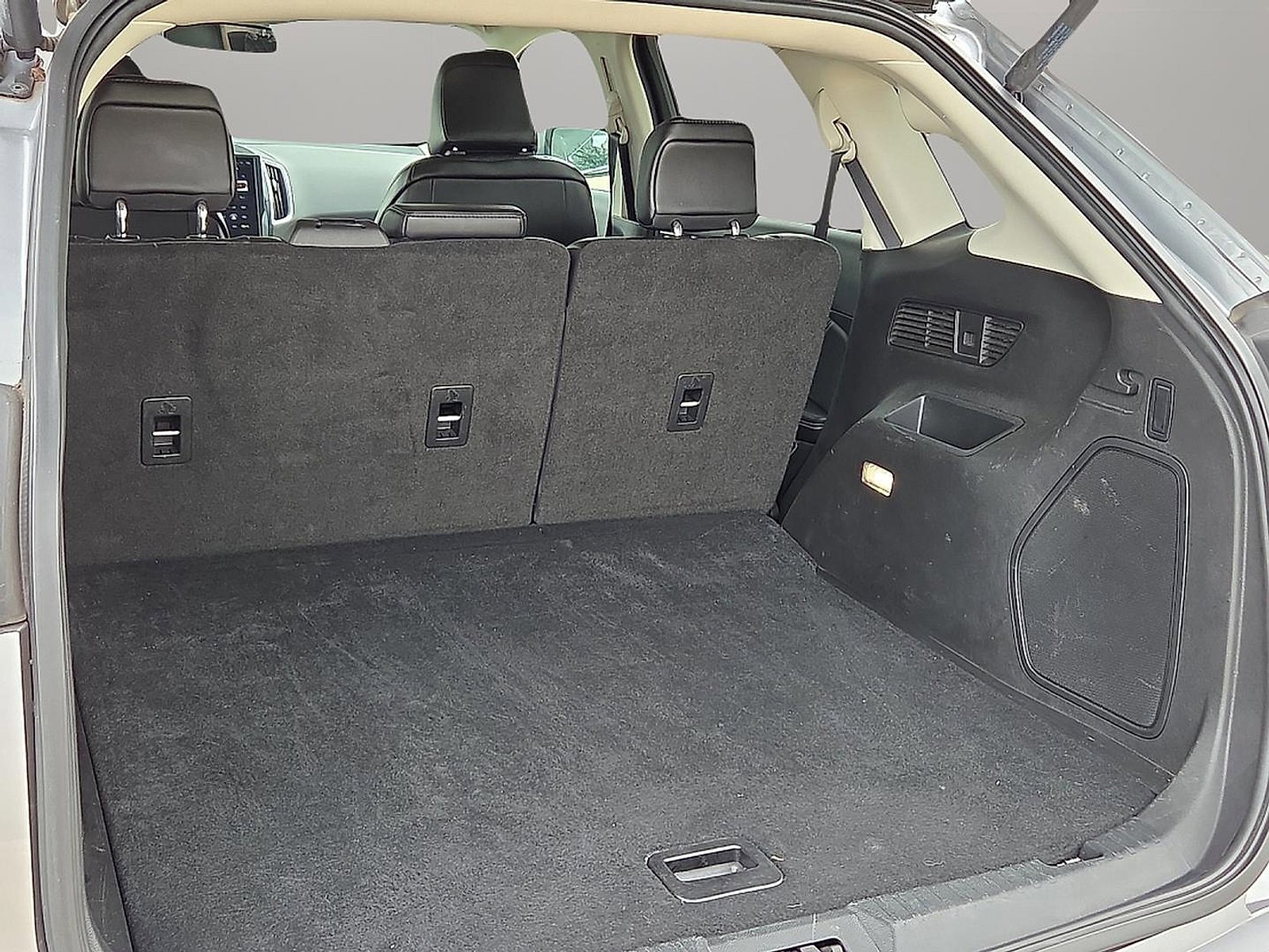 Used 2024 Ford Edge Titanium image 8