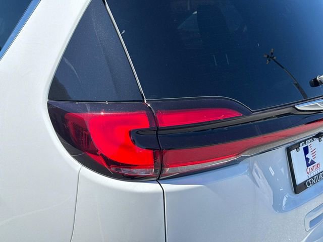 New 2026 Chrysler Pacifica Select image 5