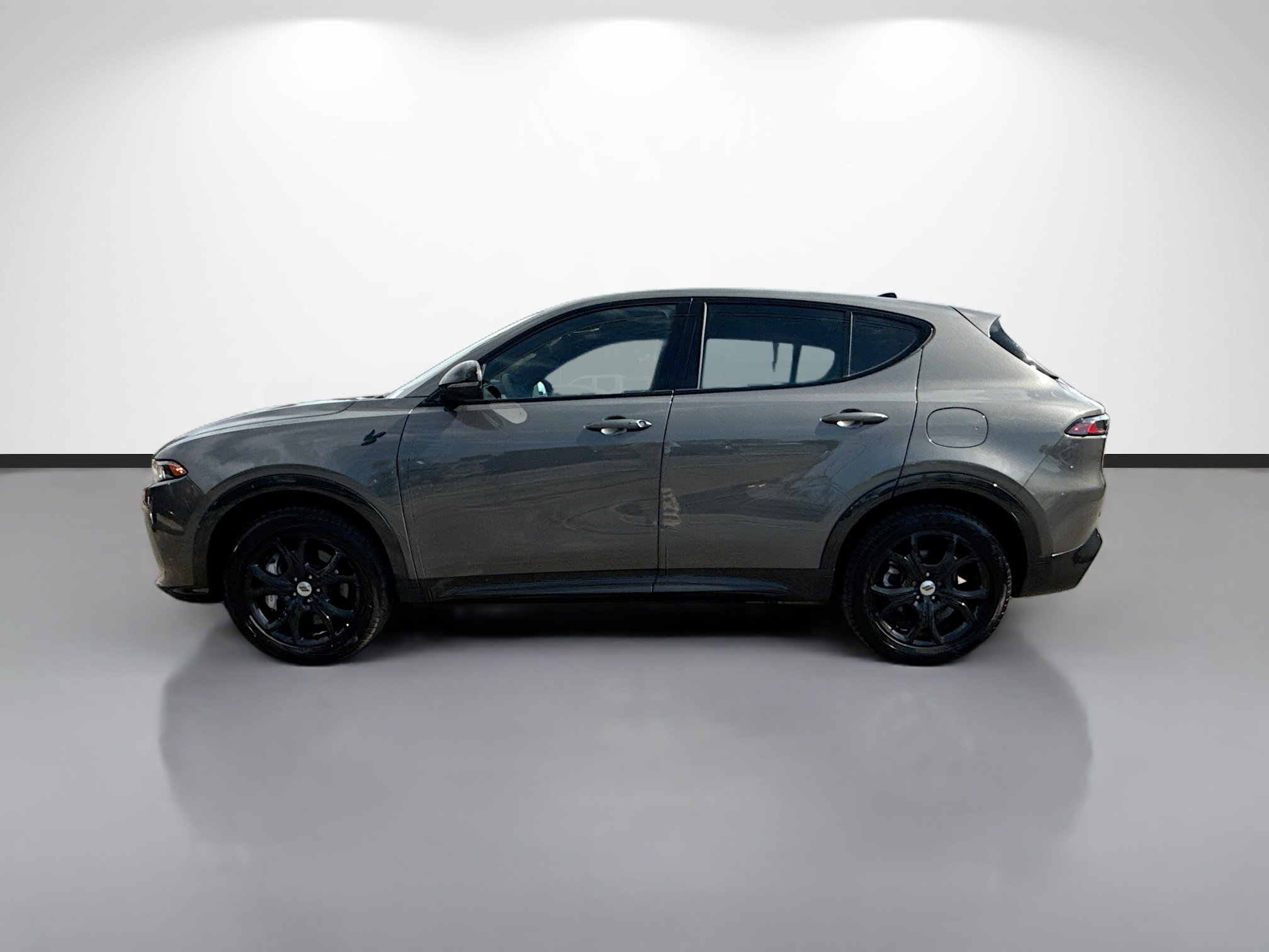 Used 2024 Dodge Hornet R/T Plus w/ R/T Blacktop Package AWD/4WD image 2