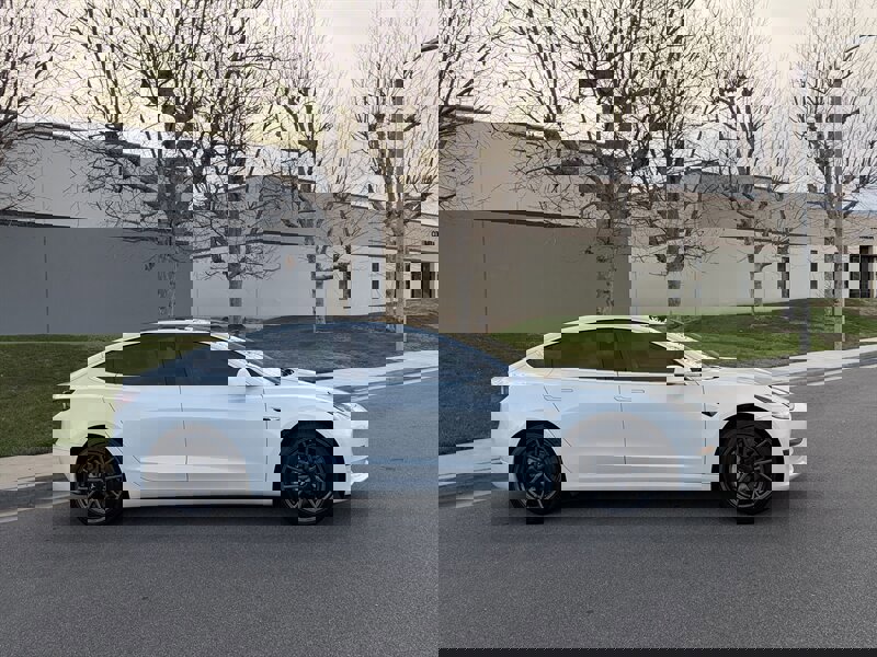 Used 2018 Tesla Model 3 Long Range image 2