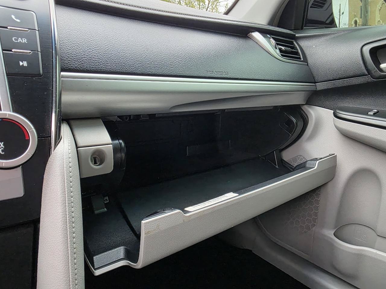 Used 2012 Toyota Camry LE FWD image 20