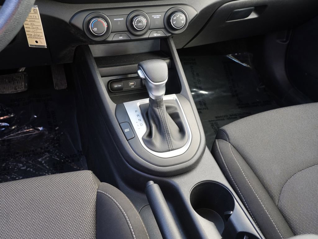 Used 2022 Kia Forte LXS image 27