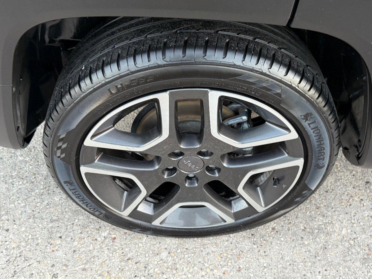 Used 2021 Jeep Renegade Sport FWD image 11