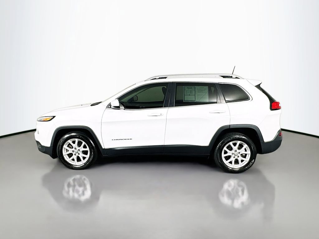 Used 2017 Jeep Cherokee Latitude w/ Comfort & Sound Group image 4