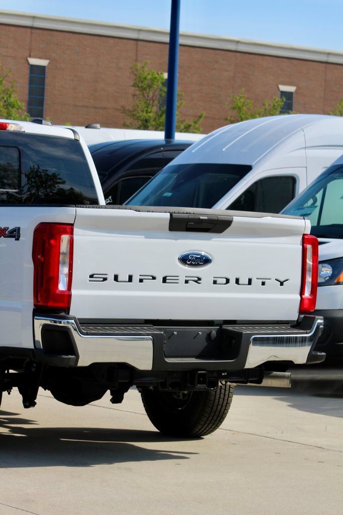 New 2026 Ford F250 XL AWD/4WD image 16