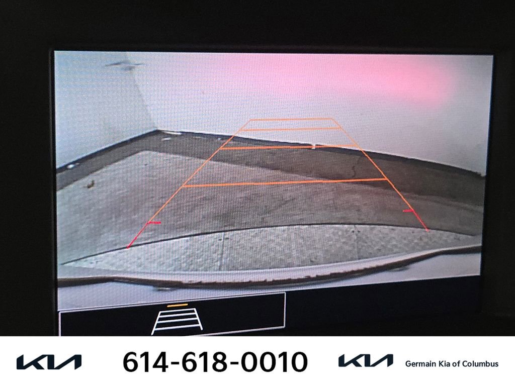 Used 2023 GMC Terrain SLE w/ Driver Convenience Package image 33