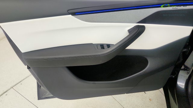 Used 2026 Tesla Model Y AWD image 46