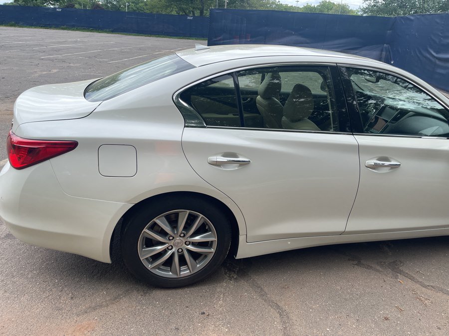Used 2016 INFINITI Q50 3.0t Premium w/ Driver Assistance Package RWD image 14