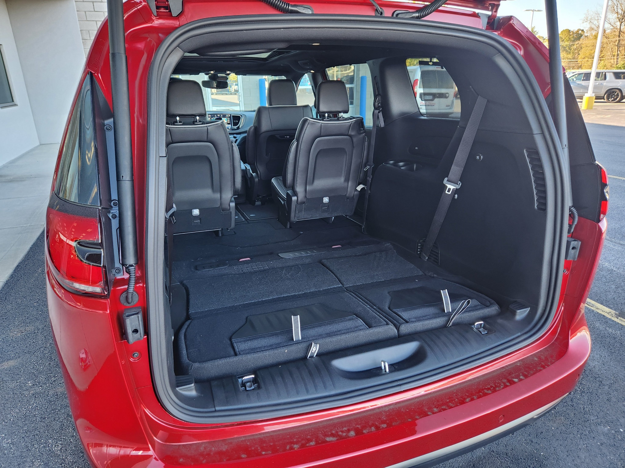 New 2027 Chrysler Pacifica Limited FWD image 49