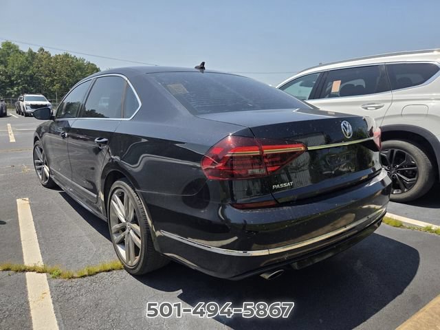 Used 2017 Volkswagen Passat 1.8T R-Line w/ R-Line Lighting Package FWD image 2