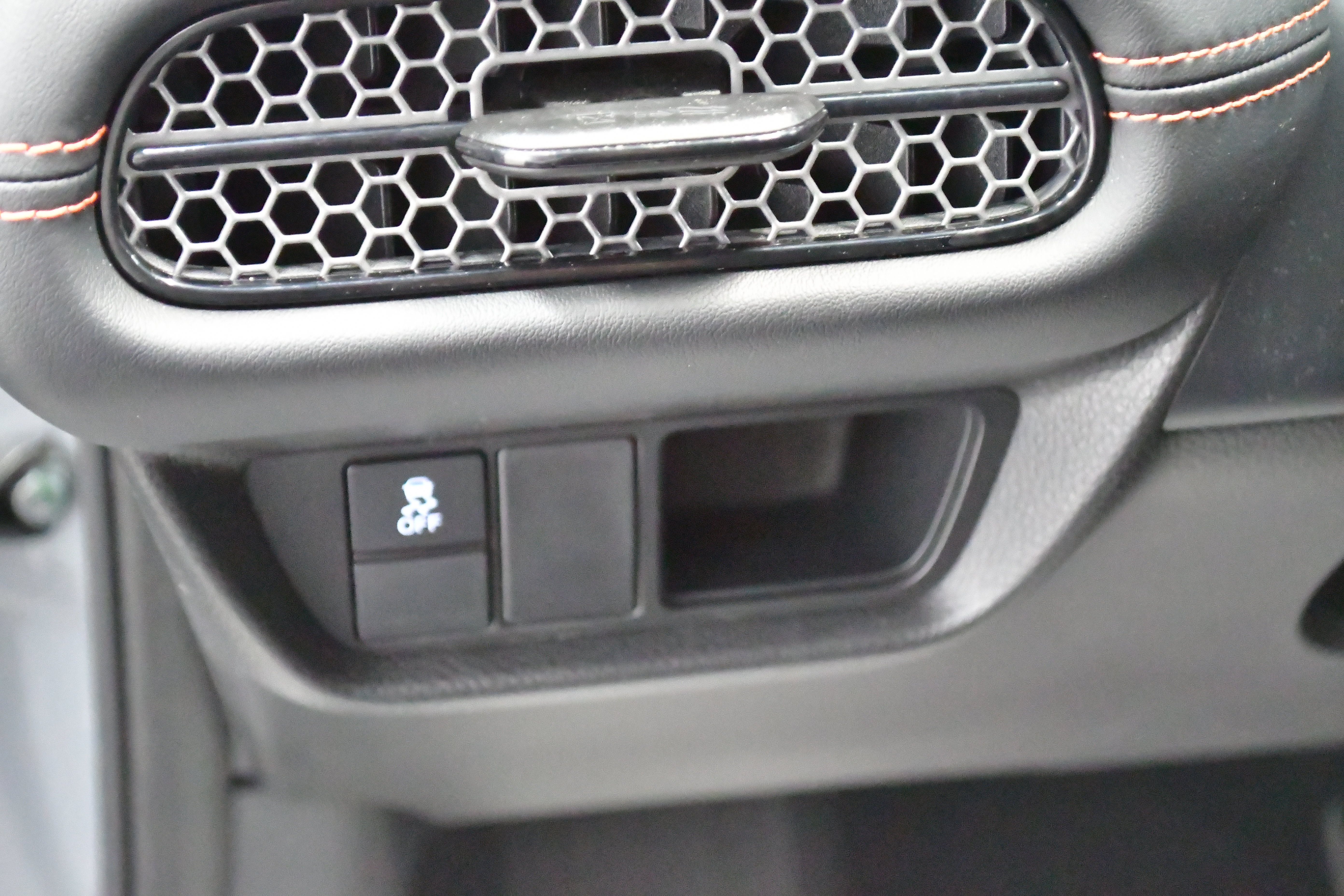 Used 2024 Honda HR-V Sport image 14