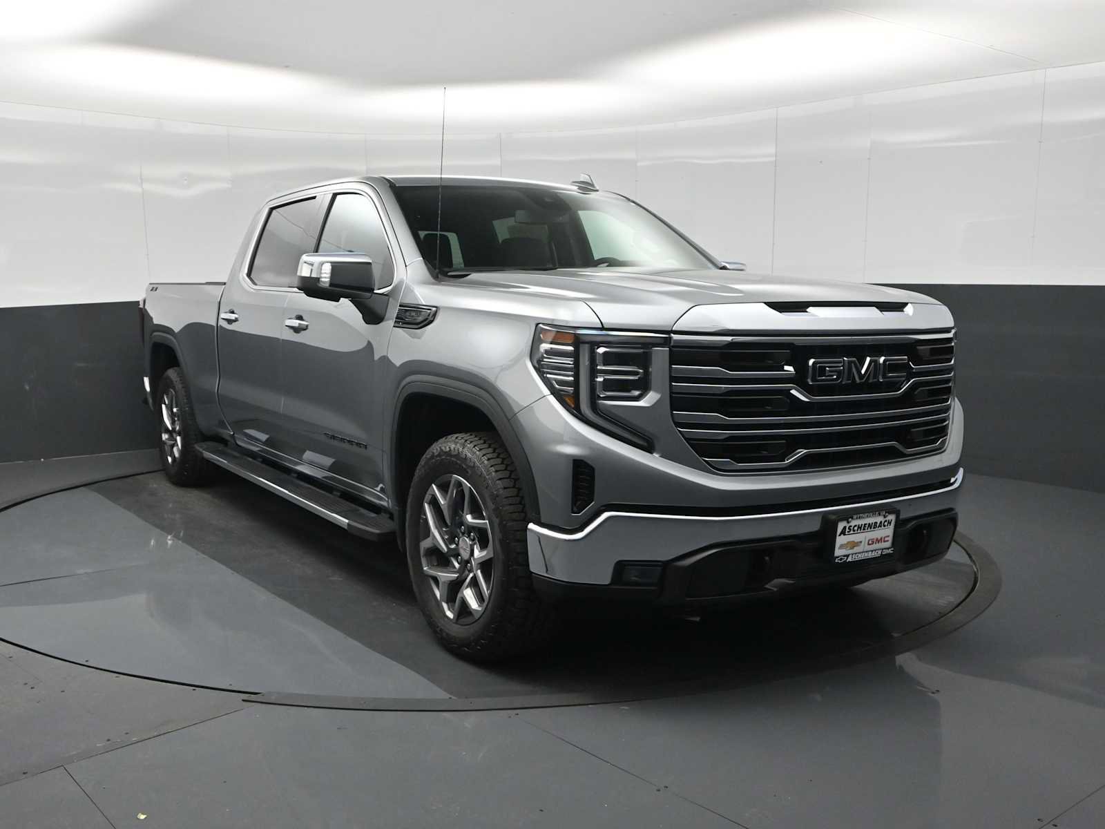 New 2026 GMC Sierra 1500 SLT w/ SLT Convenience Package AWD/4WD image 2
