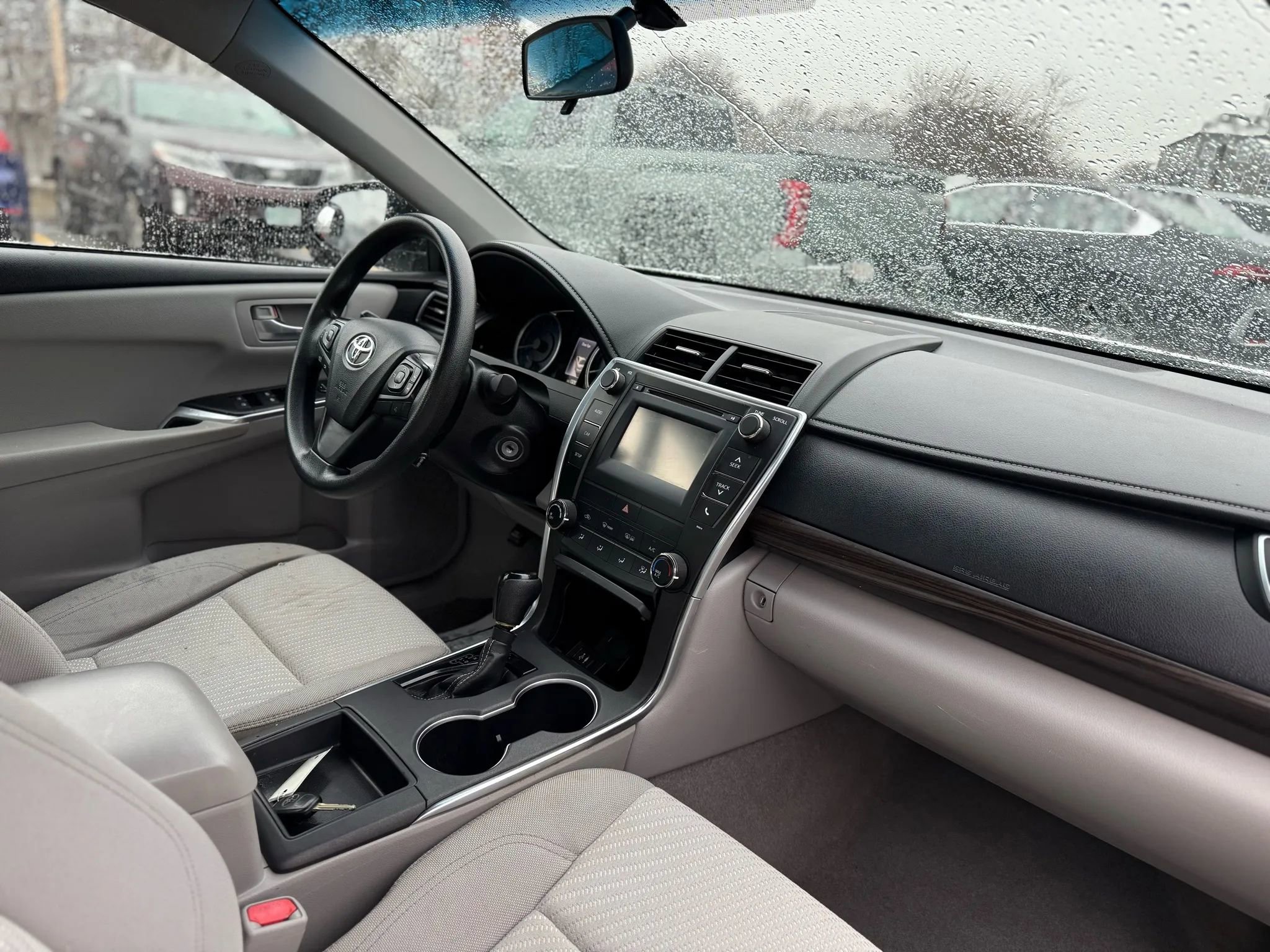 Used 2016 Toyota Camry LE FWD image 19