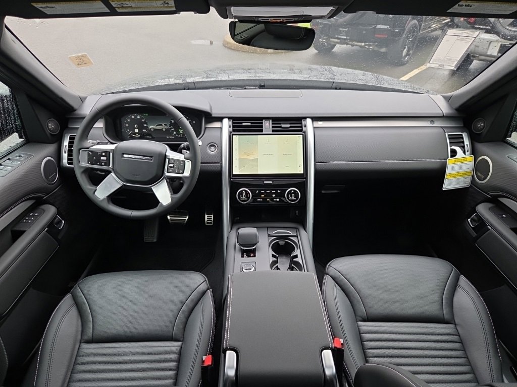 New 2026 Land Rover Discovery Limited Edition image 22