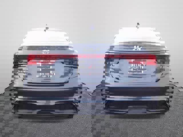 Used 2023 Kia Forte LXS image 3