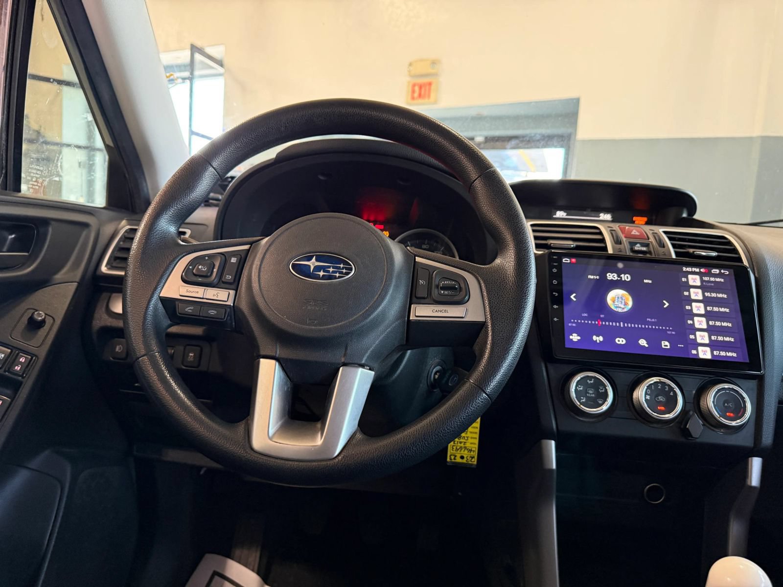 Used 2017 Subaru Forester 2.5i AWD/4WD image 14