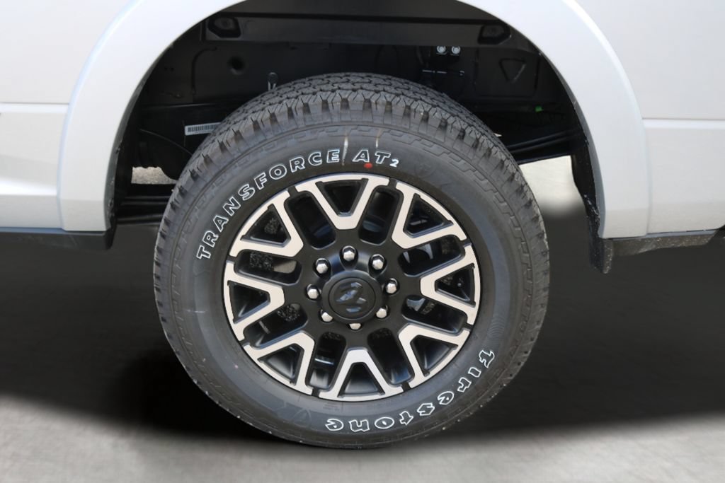 Used 2026 RAM 3500 Limited AWD/4WD image 9