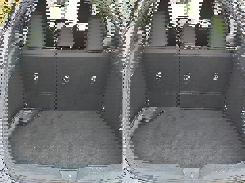 Used 2019 Toyota C-HR XLE image 38